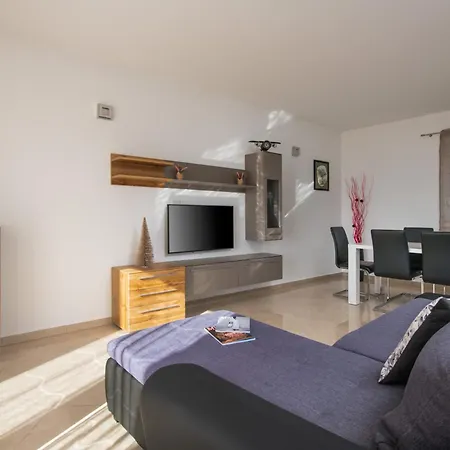 House Ester 1855 Holiday home Valtura