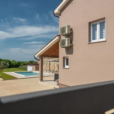 House Ester 1855 * Valtura